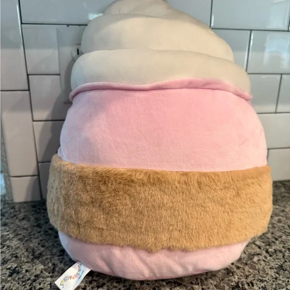 Squishmellow LARGE 18” Jenny Valentine’s Day Edition Pink Latte White Cream - Picture 4 of 5